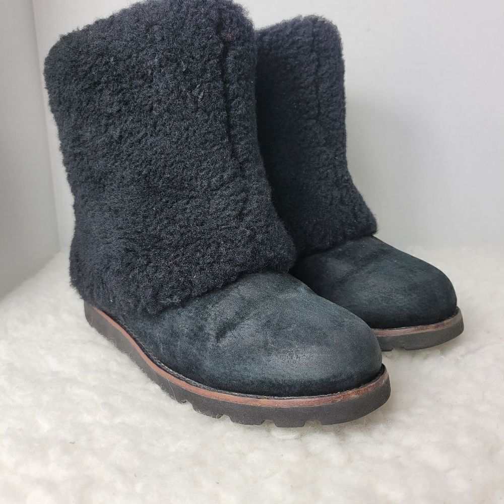 UGG Australia 3220 Maylin Womens Boots Size 7 Black Suede Shearling Boots